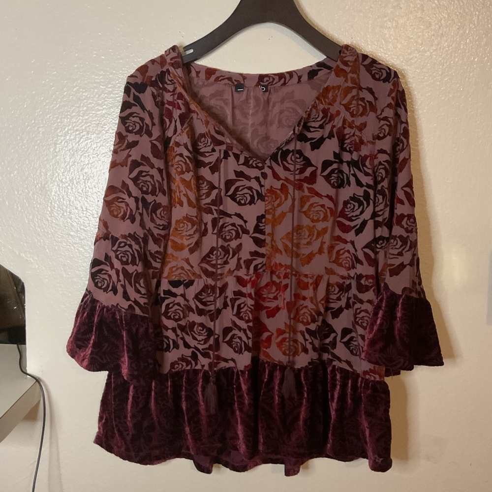 Chic Floral V-Neck Blouse - Burgundy and Red